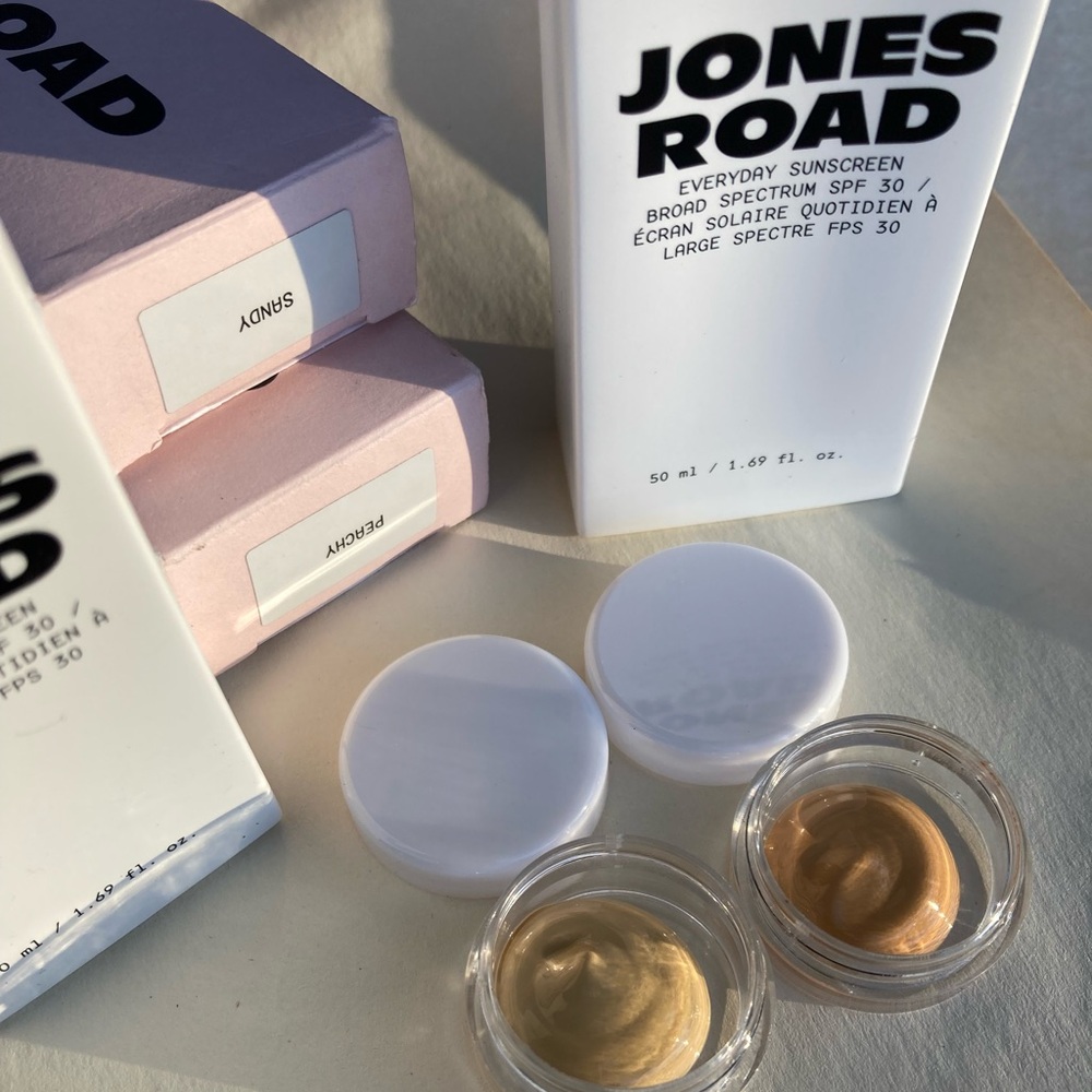 🔥4 or 8 JONES ROAD miracle balm / Just Enough or WTF foundation trial pack - Picture 12 of 15